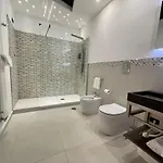 Rossini Luxury 2 Oda ve Kahvaltı 4*